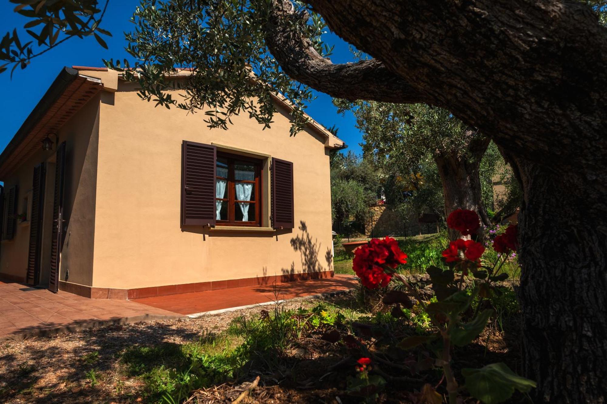 Agriturismo I Cerroni Монтескудайо Экстерьер фото